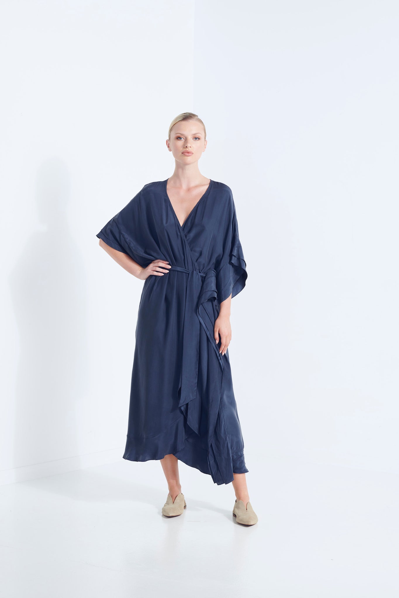 APHRODITE SILK ROBE DRESS 40%OFF