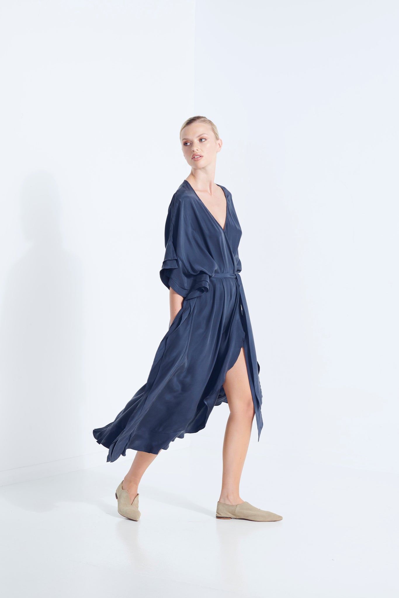 APHRODITE SILK ROBE DRESS 40%OFF