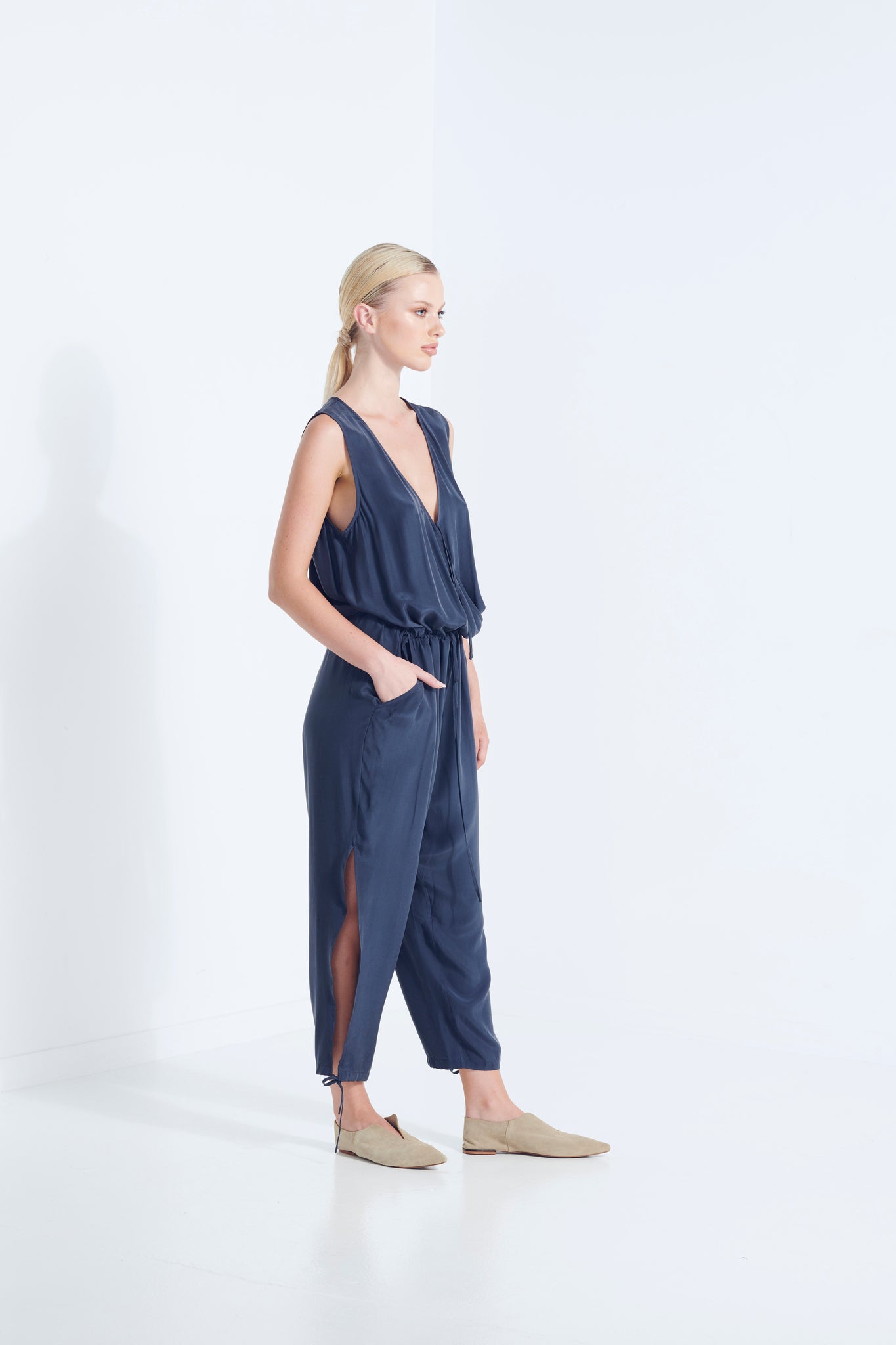 APHRODITE SILK JUMPSUIT ~MARINENIGHT 40%OFF