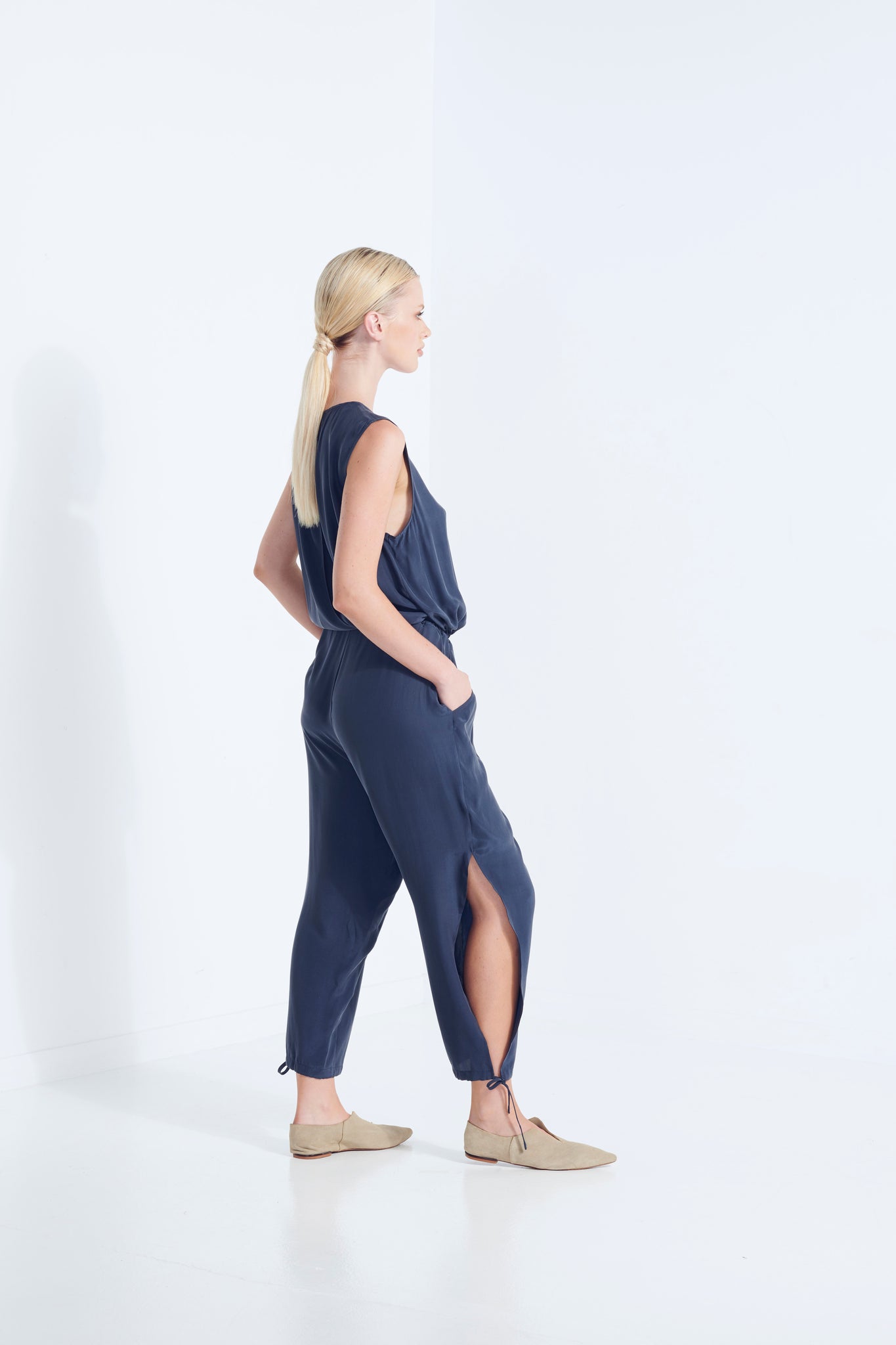 APHRODITE SILK JUMPSUIT ~MARINENIGHT 40%OFF