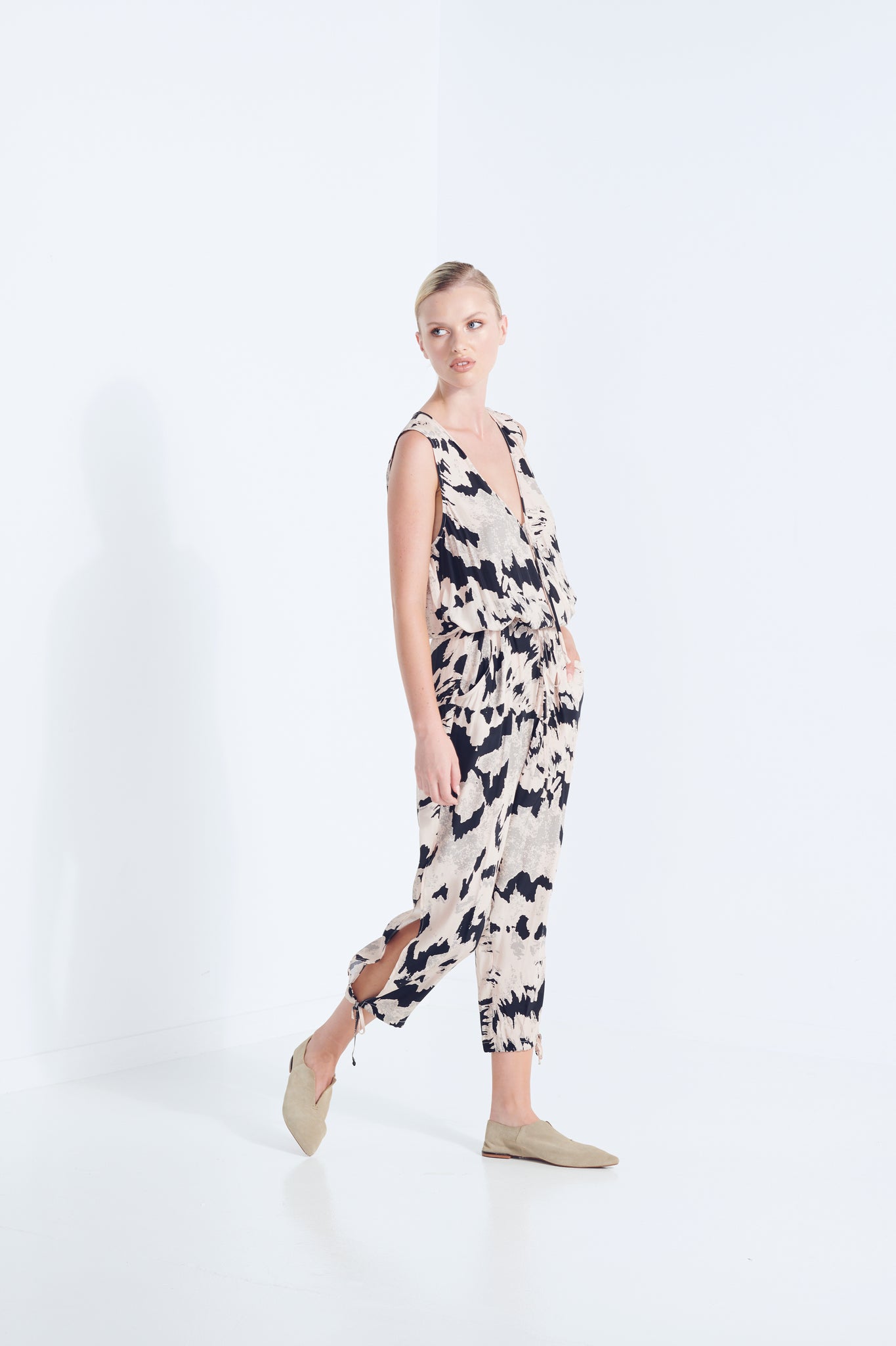 ZOETIC JUMPSUIT 40%OFF
