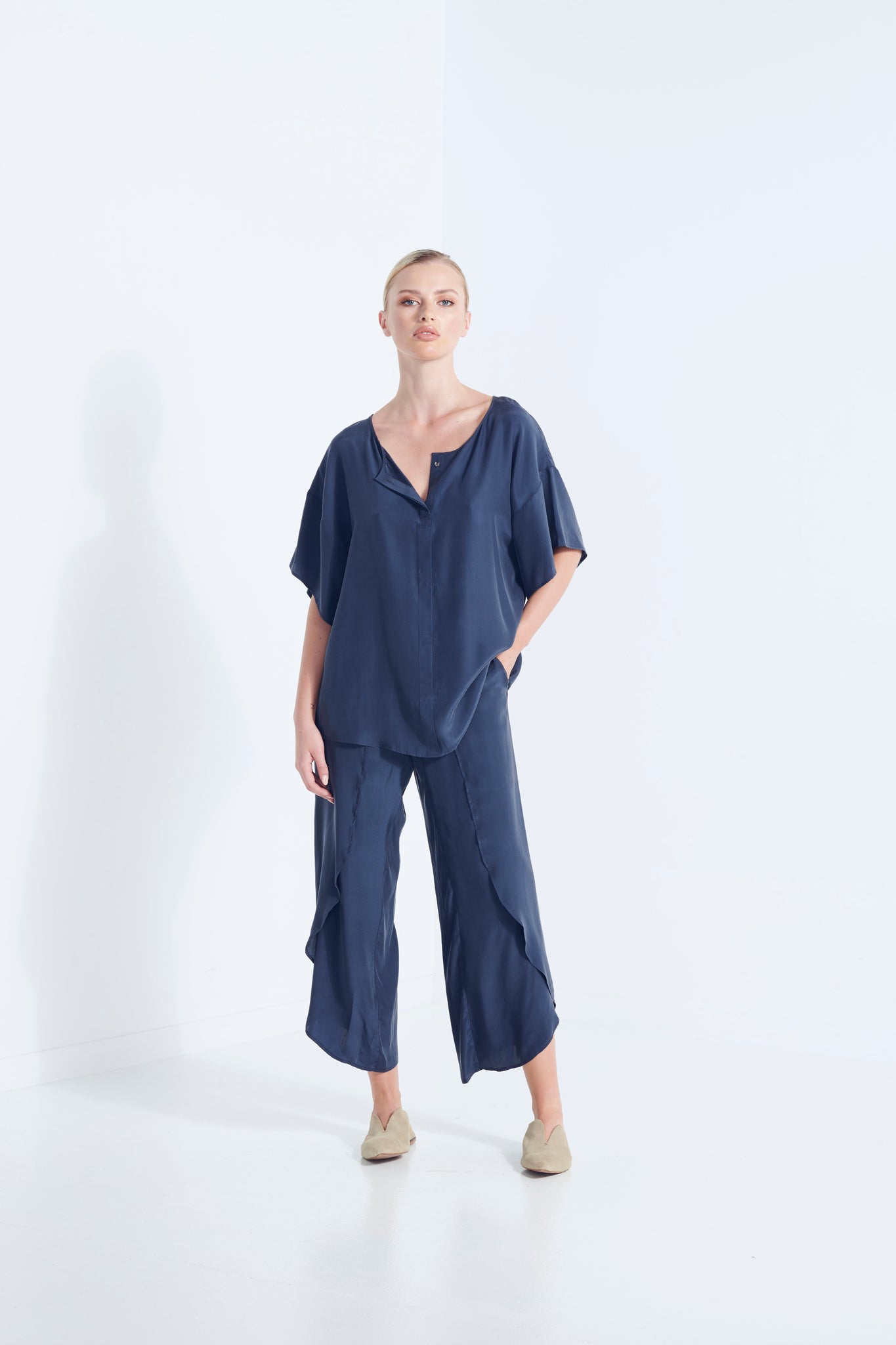 APHRODITE SILK TEE 40%OFF