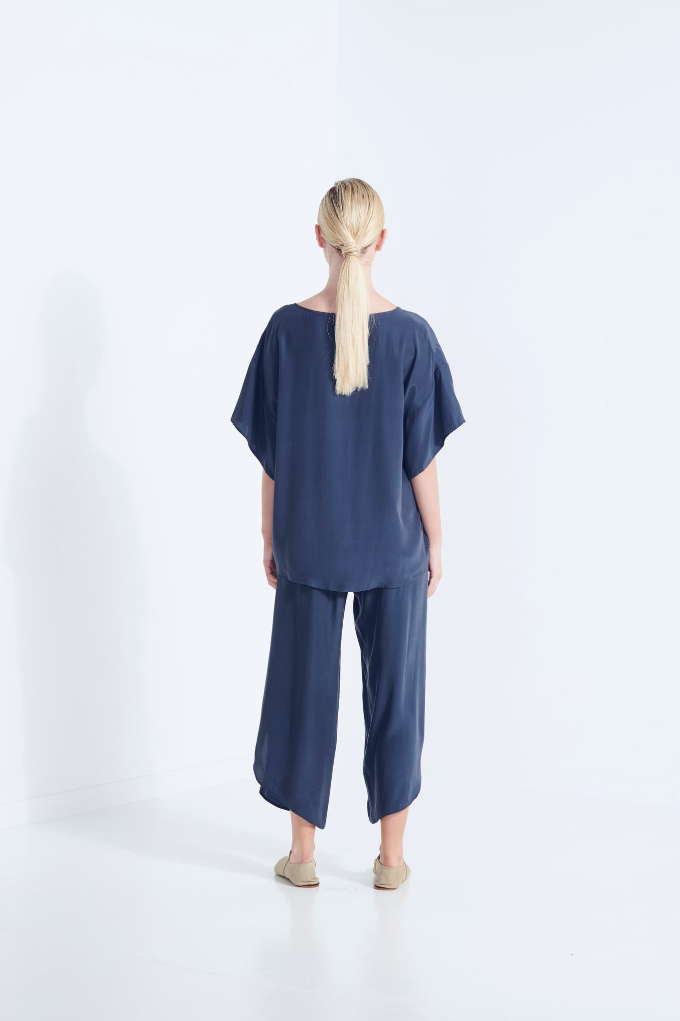 APHRODITE SILK TEE 40%OFF