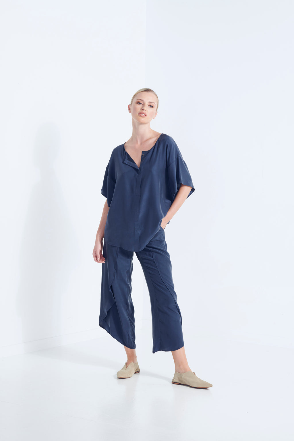 APHRODITE SILK TEE 40%OFF