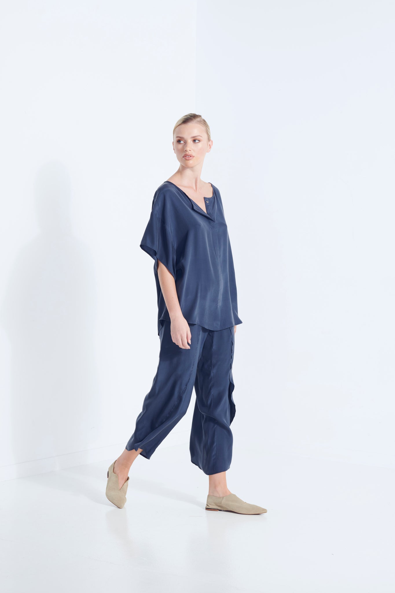 APHRODITE SILK TEE 40%OFF