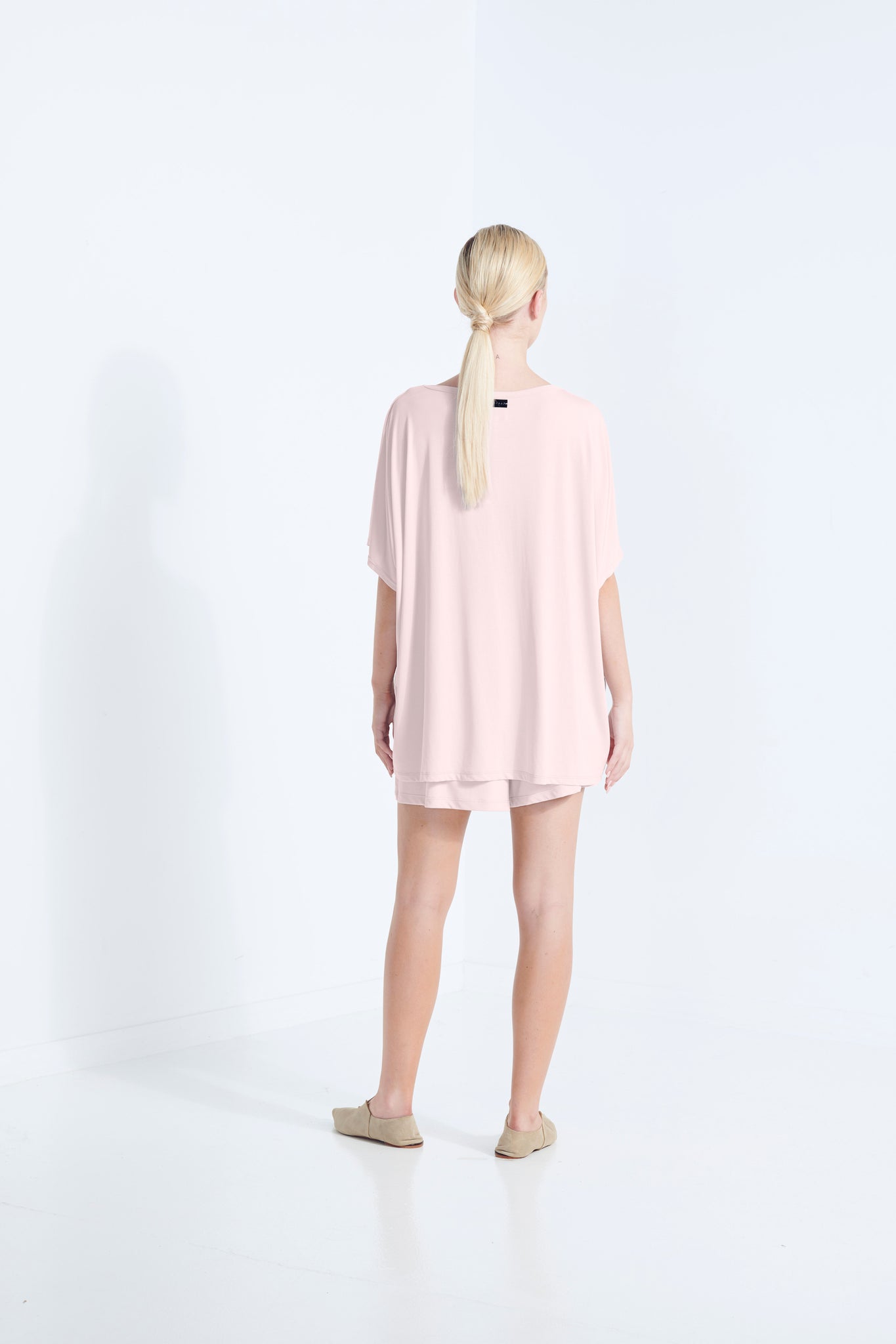 40%OFF our HERA DRAPE T SHIRT SANDWASHED MODAL BEECHWOOD