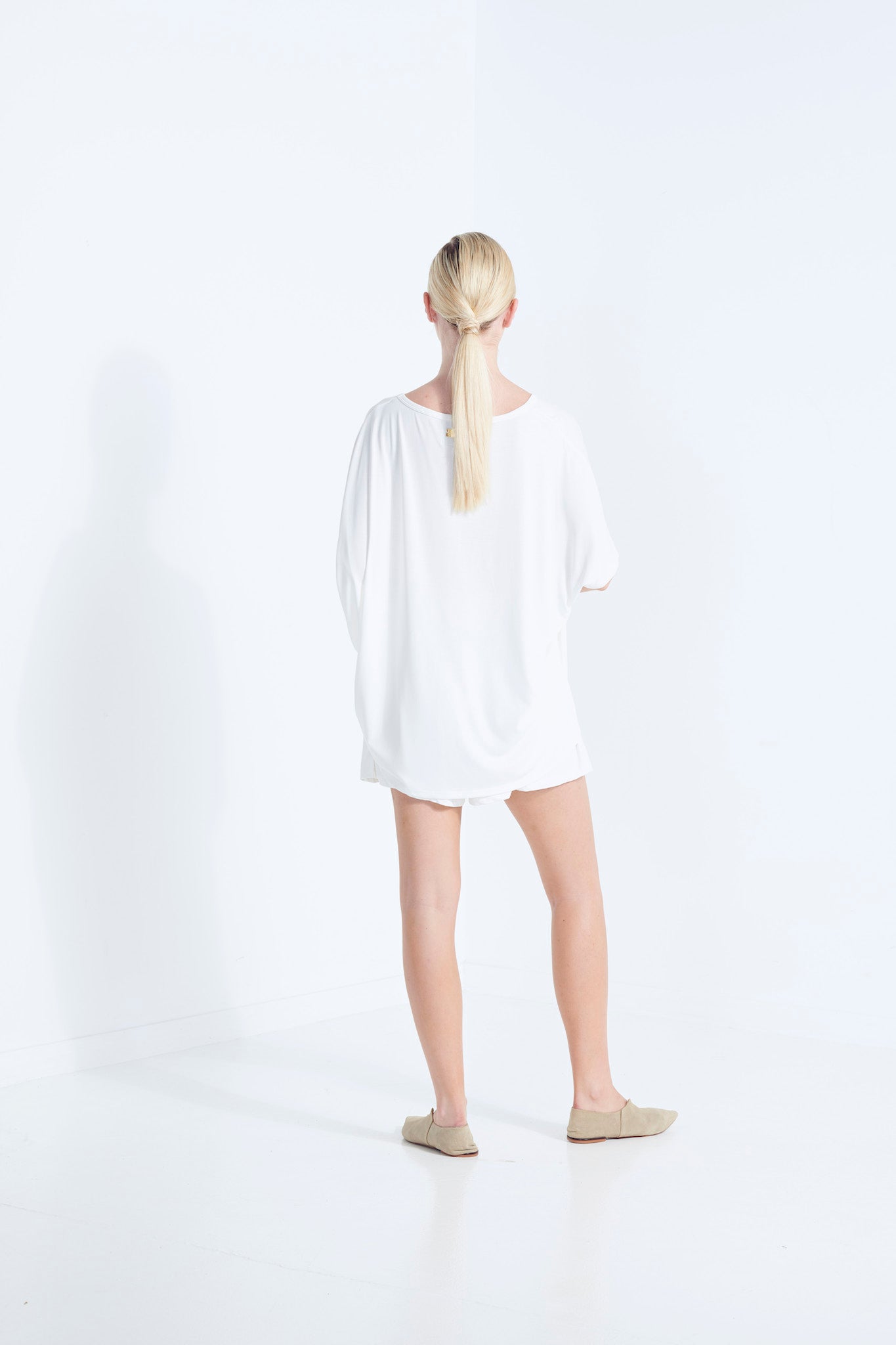 40%OFF our HERA DRAPE T SHIRT SANDWASHED MODAL BEECHWOOD