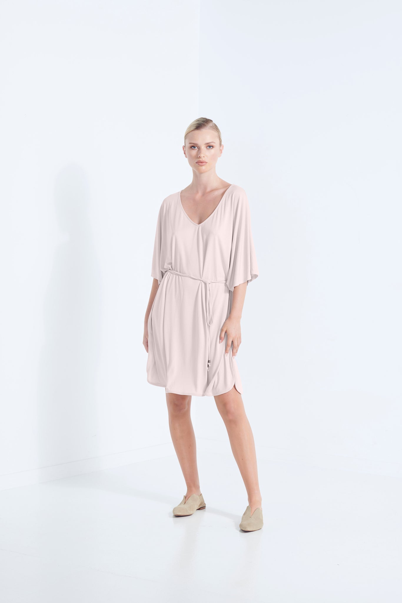 THEMIS DRESS LONGLINE T-SHIRT BEECHWOOD MODAL STRETCH WITH REMOVABLE TIE PIPISHELL WASHED PALE PINK FRONT VIEW