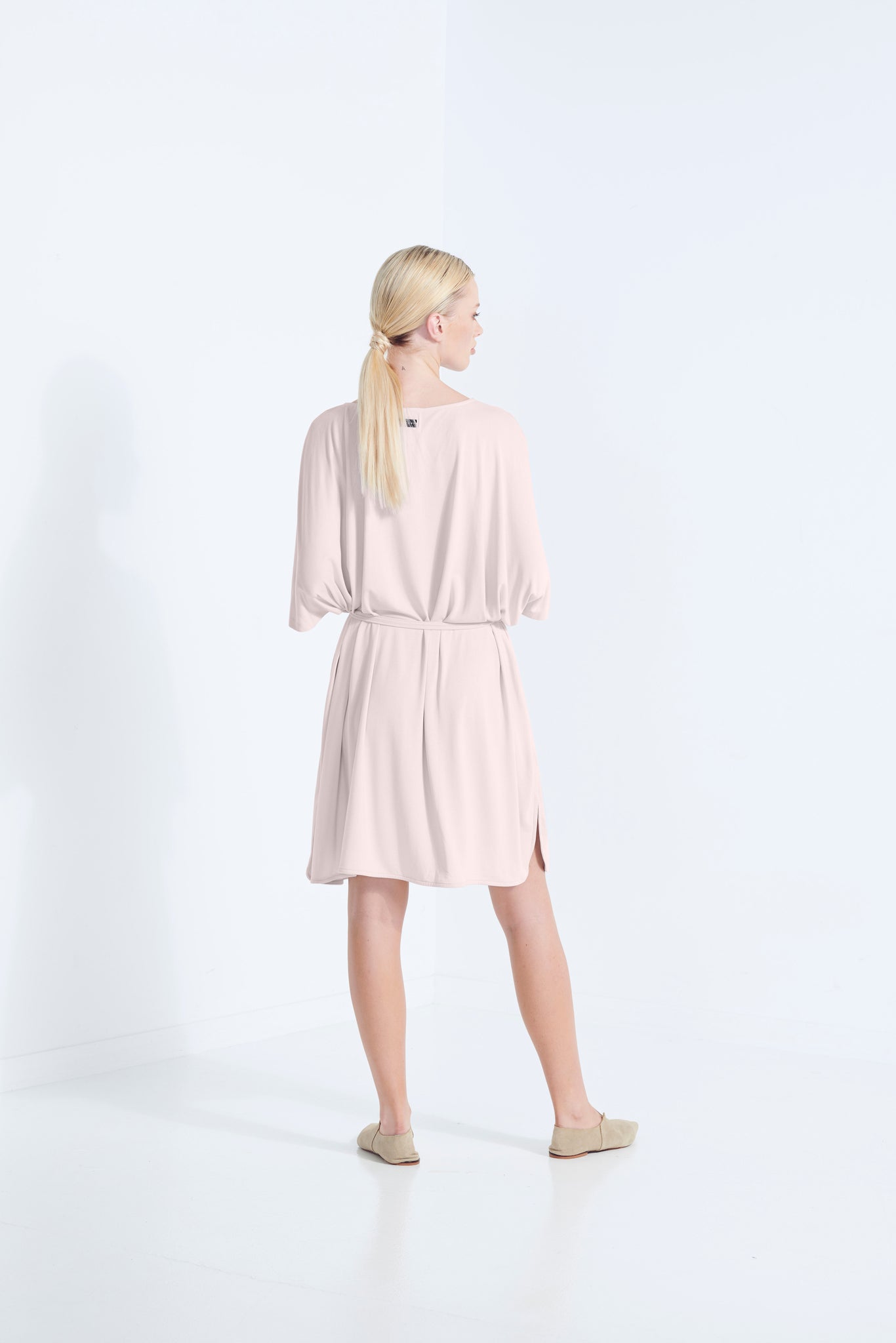 THEMIS DRESS LONGLINE T-SHIRT BEECHWOOD MODAL STRETCH WITH REMOVABLE TIE PIPISHELL WASHED PALE PINK  BACK VIEW