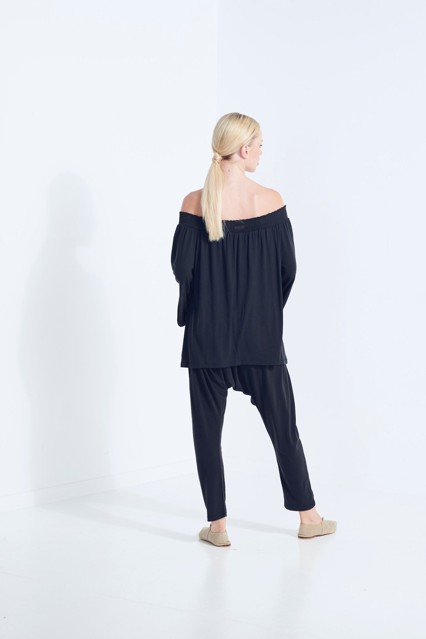NAEVIA OFF SHOULDER TOP KNIT BEECHWOOD MODAL ELASTIC TOP WITH BELL SLEEVE WASHED BLACK DARK BACK VIEW